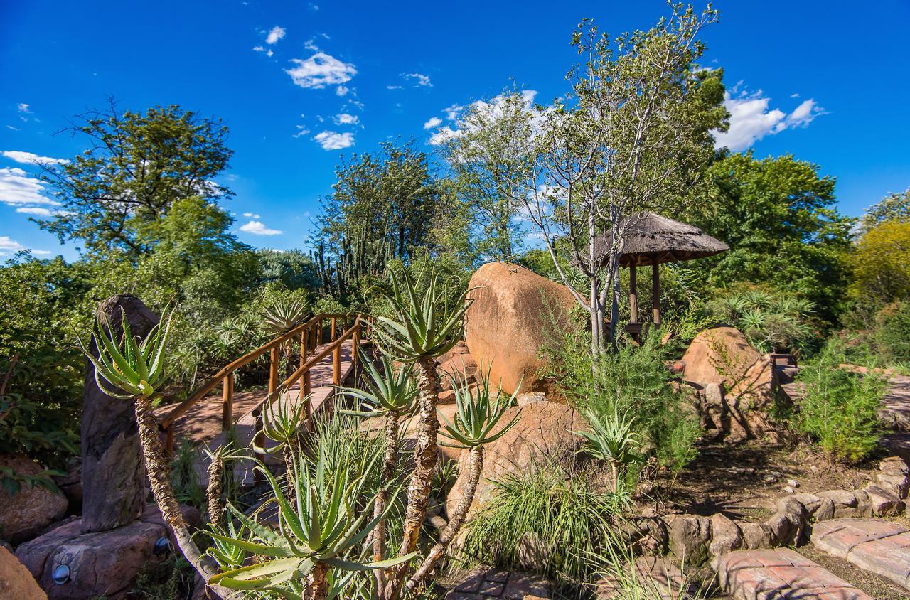 Amadwala Lodge Roodepoort Eksteriør bilde