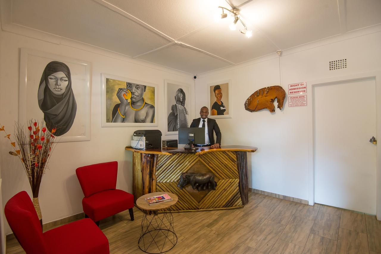 Amadwala Lodge Roodepoort Eksteriør bilde